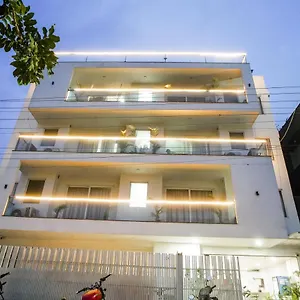 *** Hotel Saltstayz Sector 52 - Ardee Mall India